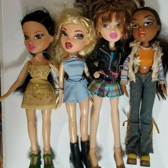 MGA Bratz Doll Lot of 20+ Dolls Mostly 2001 and Other Years Plus Extras See Pics - Picture 4 of 12